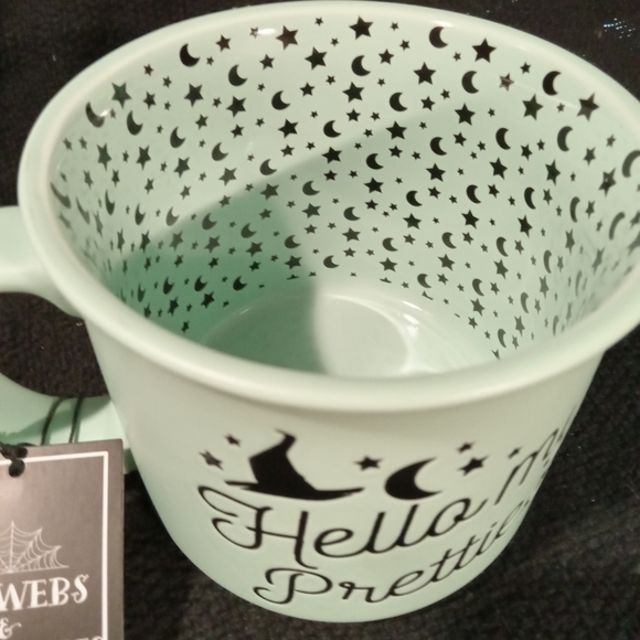 NWT Hello my pretties mug , ,mint halloween , pastel halloween , witch mug , 🧙 - Picture 2 of 2